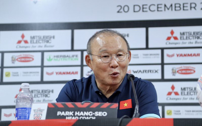 HLV Park Hang-seo cảm ơn các cầu thủ vì sự nỗ lực