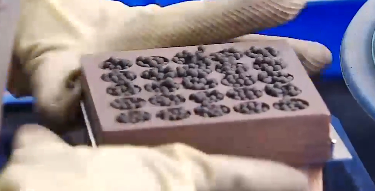 Khám phá công nghệ sản xuất pháo hoa tại nhà máy Z121 Bộ Quốc phòng