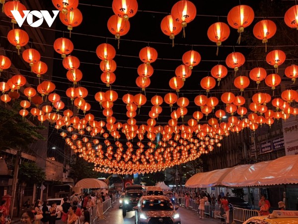 Khu phố người Hoa tại Bangkok lung linh, nhộn nhịp dịp Tết Quý Mão