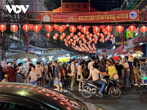 Khu phố người Hoa tại Bangkok lung linh, nhộn nhịp dịp Tết Quý Mão