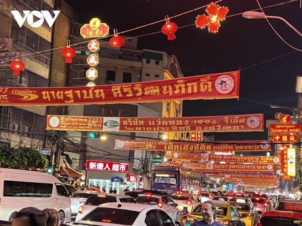 Khu phố người Hoa tại Bangkok lung linh, nhộn nhịp dịp Tết Quý Mão