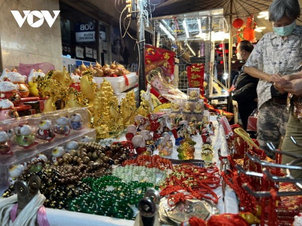 Khu phố người Hoa tại Bangkok lung linh, nhộn nhịp dịp Tết Quý Mão