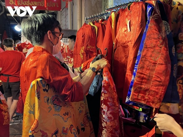 Khu phố người Hoa tại Bangkok lung linh, nhộn nhịp dịp Tết Quý Mão