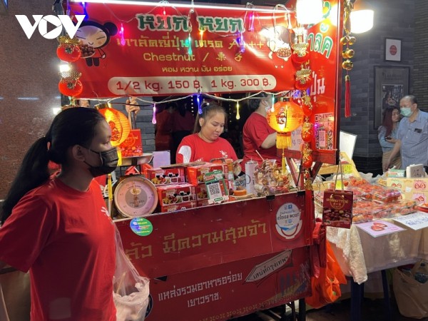 Khu phố người Hoa tại Bangkok lung linh, nhộn nhịp dịp Tết Quý Mão