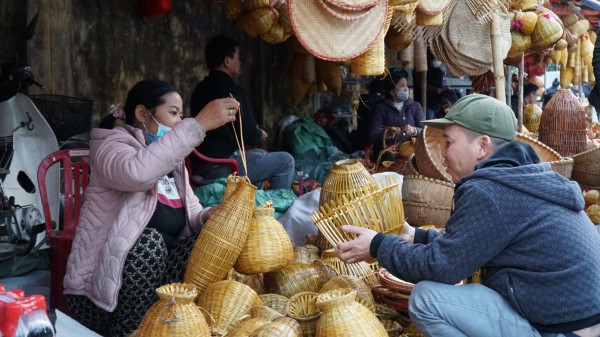 Kỳ lạ phiên chợ cầu may ở Nam Định, họp duy nhất một lần trong năm