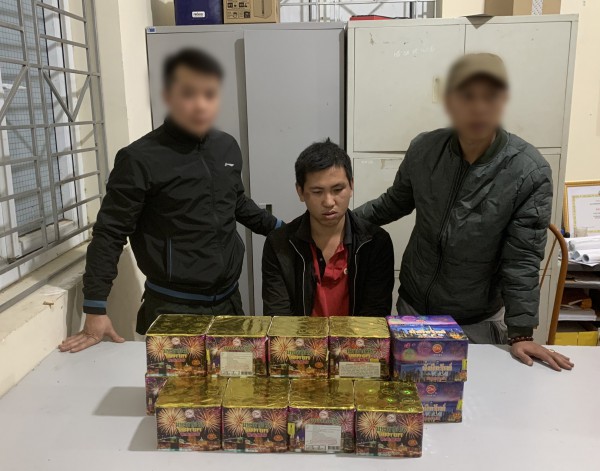 Liên tiếp bắt giữ các đối tượng vận chuyển, tàng trữ pháo nổ Liên tiếp bắt giữ các đối tượng vận chuyển, tàng trữ pháo nổ