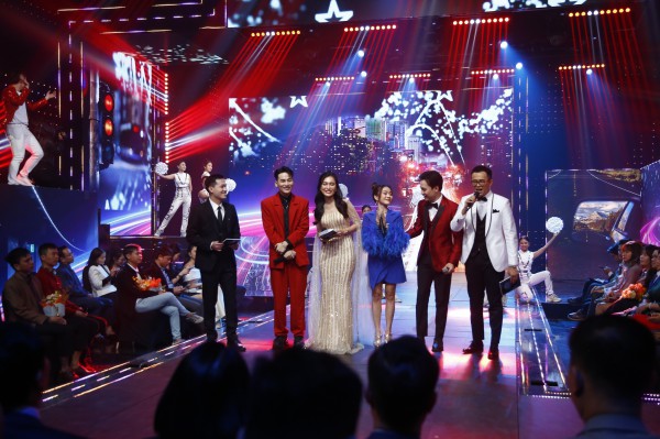 Mỹ Anh, Thanh Sơn, Huyền Lizzie… nhận giải thưởng VTV Awards