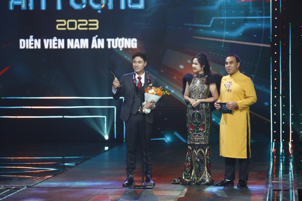 Mỹ Anh, Thanh Sơn, Huyền Lizzie… nhận giải thưởng VTV Awards