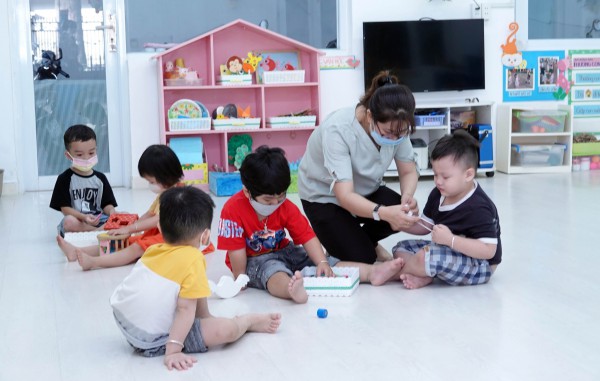 Năm 2023: Sửa chính sách để giáo viên yên tâm với nghề Năm 2023: Sửa chính sách để giáo viên yên tâm với nghề