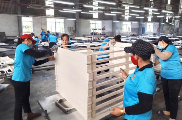 Nghiên cứu dùng kinh phí công đoàn hỗ trợ lao động mất việc Nghiên cứu dùng kinh phí công đoàn hỗ trợ lao động mất việc