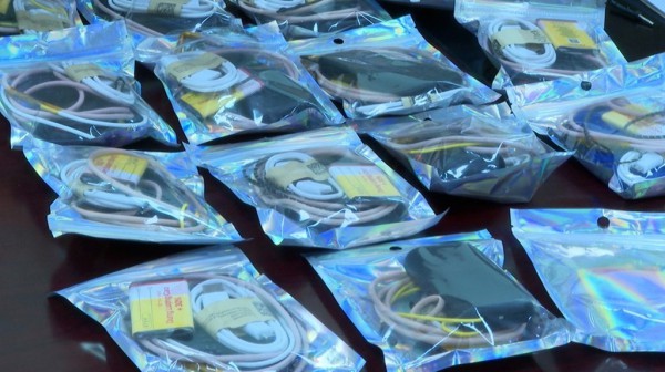 Nhờ người thân làm bài tập có là gian lận?