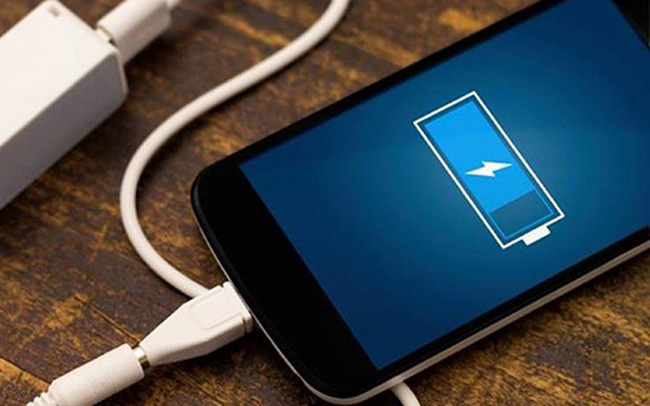 Những sai lầm người dùng cần tránh khi sạc pin điện thoại