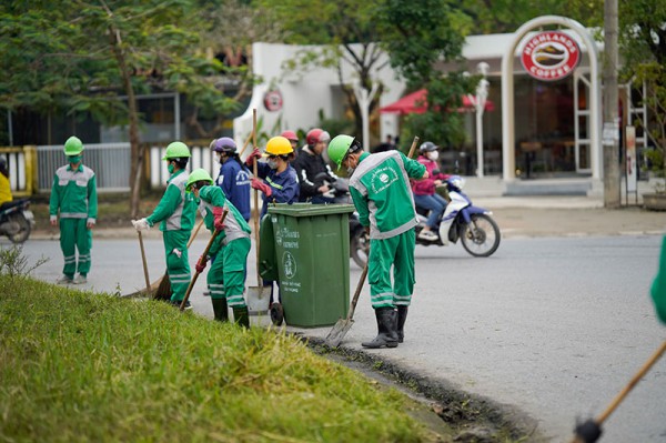 Nỗ lực vì TP Huế xanh, sạch, đẹp dịp Tết Nguyên đán Quý Mão