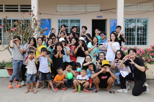 Nữ sinh TP.HCM trúng tuyển 7 ĐH Mỹ: Bài luận về gia đình 5 chị em