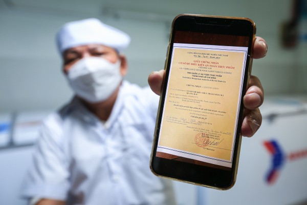 Ông chủ chả sạch Quang Hậu: Không đặt lịch nghỉ tết để nghỉ bán