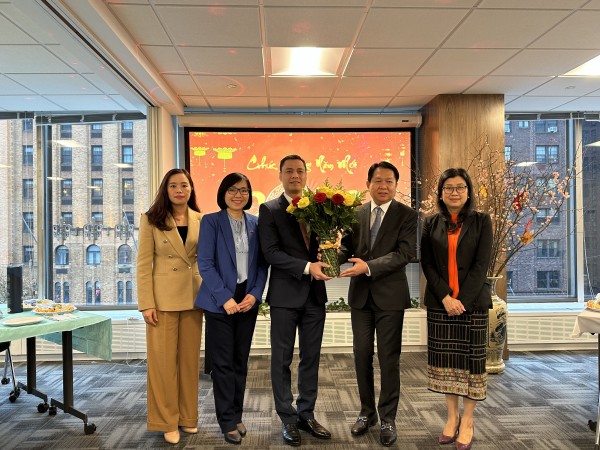 Phái đoàn Lào chung vui Tết Nguyên đán với Phái đoàn Việt Nam tại Liên Hợp Quốc