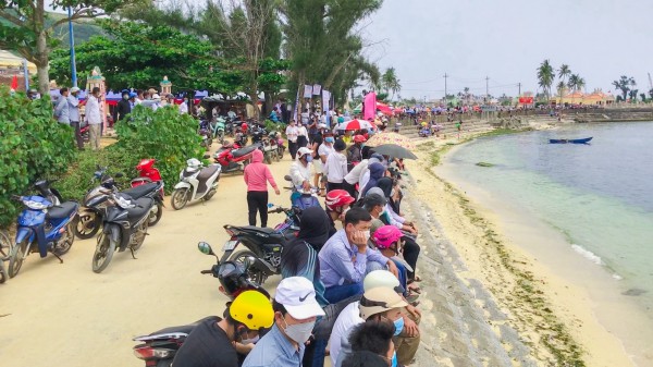Quảng Ngãi: Đề nghị Vùng Cảnh sát biển 2 hỗ trợ dân về Lý Sơn ăn tết