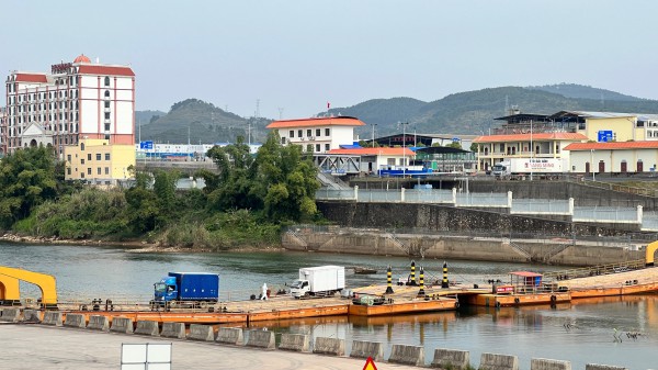 Quảng Ninh: Gần 900 người xuất nhập cảnh qua Cửa khẩu quốc tế Móng Cái