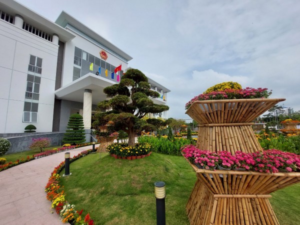 Sóc Trăng: Mở cửa trụ sở UBND tỉnh cho người dân tham quan, check-in