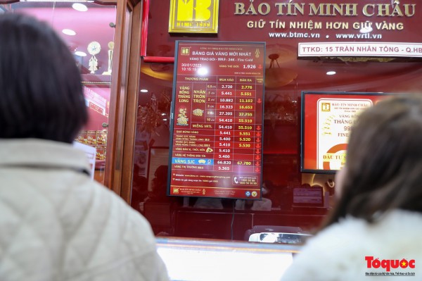 Sôi động thị trường vàng trước ngày vía Thần Tài Sôi động thị trường vàng trước ngày vía Thần Tài