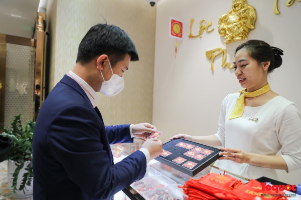 Sôi động thị trường vàng trước ngày vía Thần Tài Sôi động thị trường vàng trước ngày vía Thần Tài
