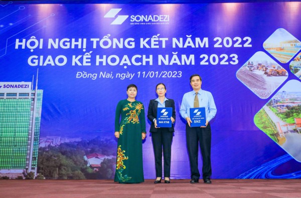Sonadezi ghi nhận doanh thu kỷ lục, đặt mục tiêu phát triển an toàn trong năm 2023 Sonadezi ghi nhận doanh thu kỷ lục, đặt mục tiêu phát triển an toàn trong năm 2023