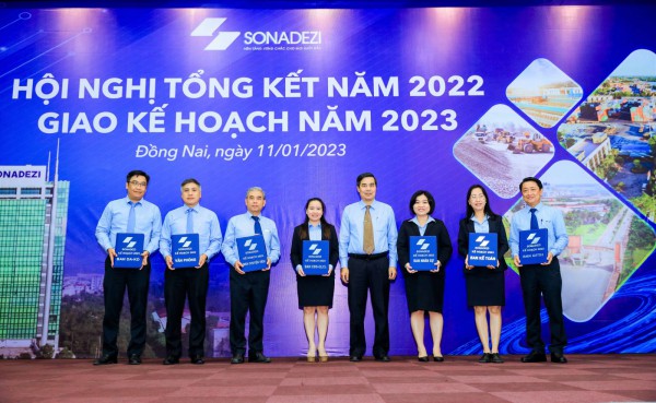 Sonadezi ghi nhận doanh thu kỷ lục, đặt mục tiêu phát triển an toàn trong năm 2023 Sonadezi ghi nhận doanh thu kỷ lục, đặt mục tiêu phát triển an toàn trong năm 2023