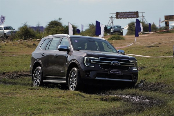 SUV 7 chỗ năm 2022: ‘Nghẹt thở’ cuộc đua doanh số giữa Ford Everest và Toyota Fortuner