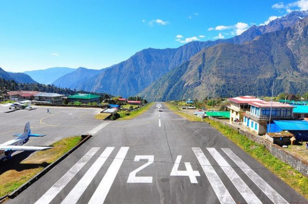 Tại sao di chuyển bằng hàng không ở Nepal nguy hiểm nhất thế giới?