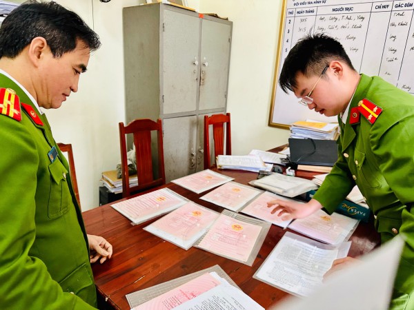 Thanh Hóa: Bắt 5 nghi phạm cho vay nặng lãi, cao nhất 500%/năm