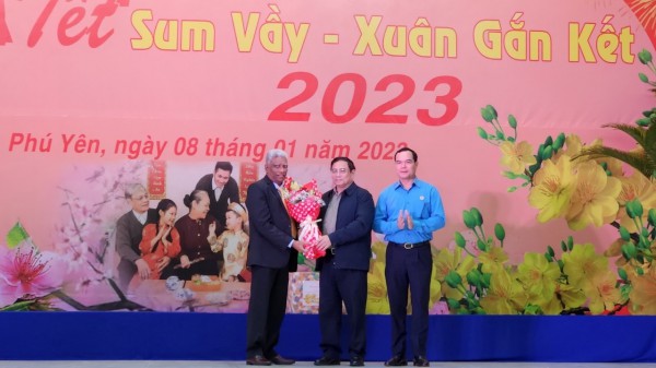 Thủ tướng Phạm Minh Chính dự chương trình Tết sum vầy - Xuân gắn kết tại Phú Yên