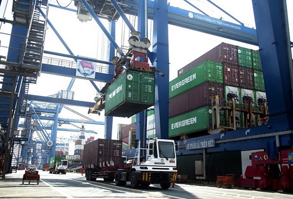 Thuận lợi để phát triển kinh tế từ “đà” tăng trưởng 2022 Thuận lợi để phát triển kinh tế từ “đà” tăng trưởng 2022