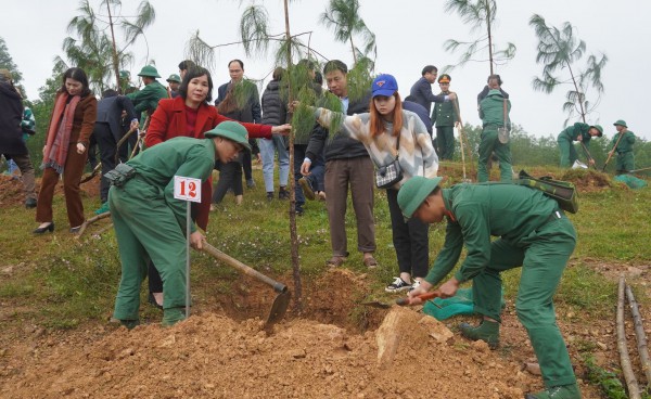 Tỉnh Quảng Trị và Quảng Bình tổ chức ‘Tết trồng cây’