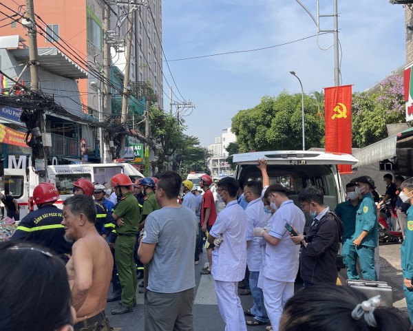 TP.HCM: Một nạn nhân nguy kịch trong vụ sập cửa hàng tiện lợi Circle K