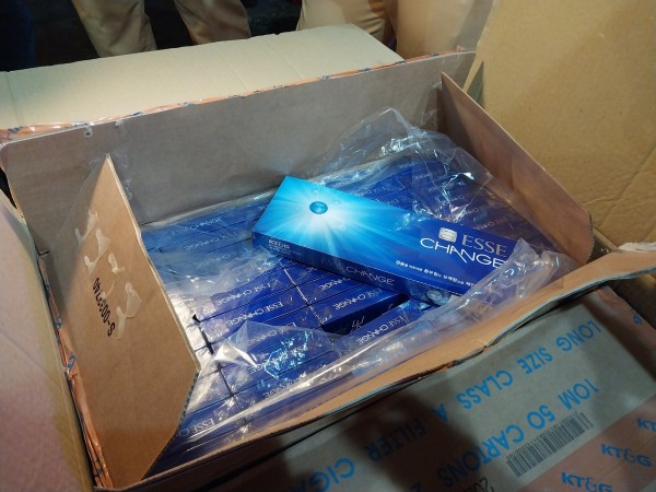 TP.HCM: Phát hiện 1.000 cây thuốc lá nghi nhập lậu giữa trung tâm Q.1
