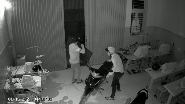 TP.HCM: Về quê đón tết, nhà bị trộm đột nhập lấy 3 xe máy, tivi