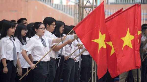 Trường chuyên đào tạo nhân tài, không phải 