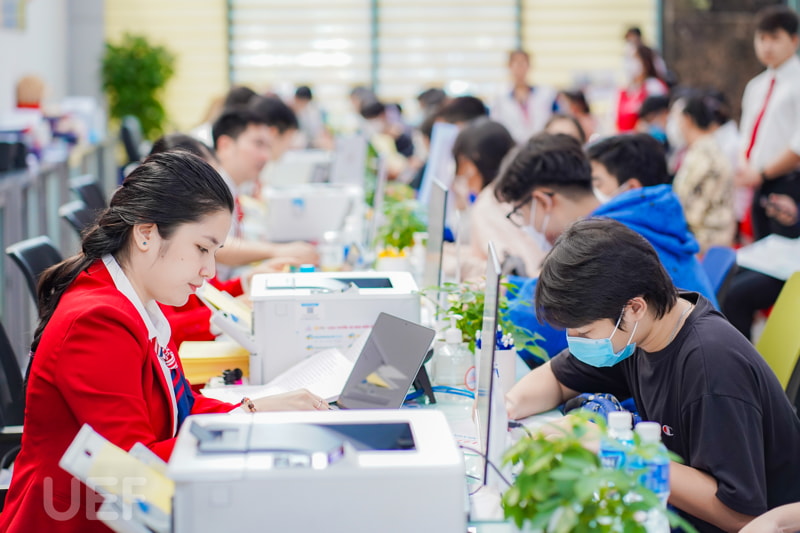 Trường Đại học Kinh tế - Tài chính TP HCM công bố phương thức tuyển sinh đại học năm 2023 - Ảnh 1.