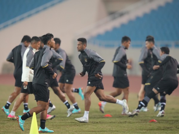 Tuyển Indonesia: HLV Shin Tae-yong trầm ngâm tại sân Mỹ Đình