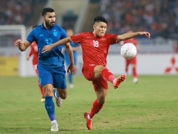Tuyển Việt Nam 2-2 Thái Lan: Trận hòa không mãn nhãn!
