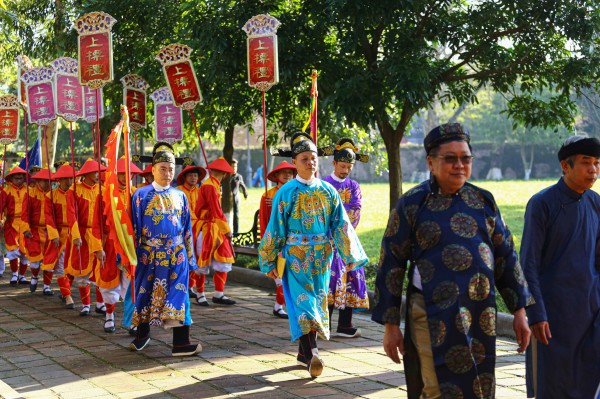 Vào Đại nội Huế xem lễ dựng nêu đón tết triều Nguyễn