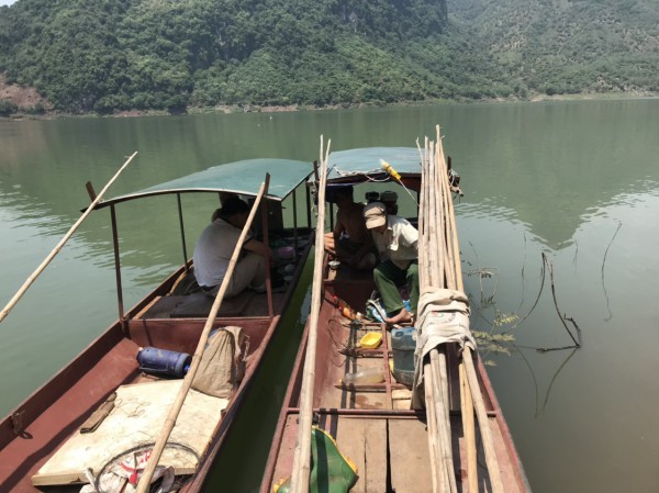 Vật lộn với tội phạm dưới lòng sông Đà để ngăn những ‘cái chết trắng’