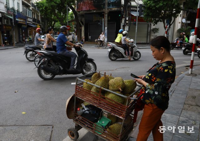 Phóng viên Hàn Quốc thích thú thốt lên: "Ở Việt Nam, mọi thứ đều ở trên đường!" - Ảnh 5.