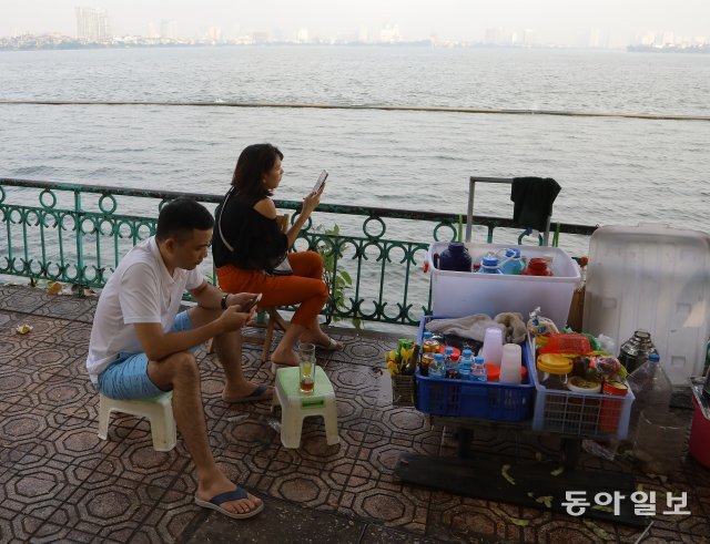 Phóng viên Hàn Quốc thích thú thốt lên: "Ở Việt Nam, mọi thứ đều ở trên đường!" - Ảnh 9.