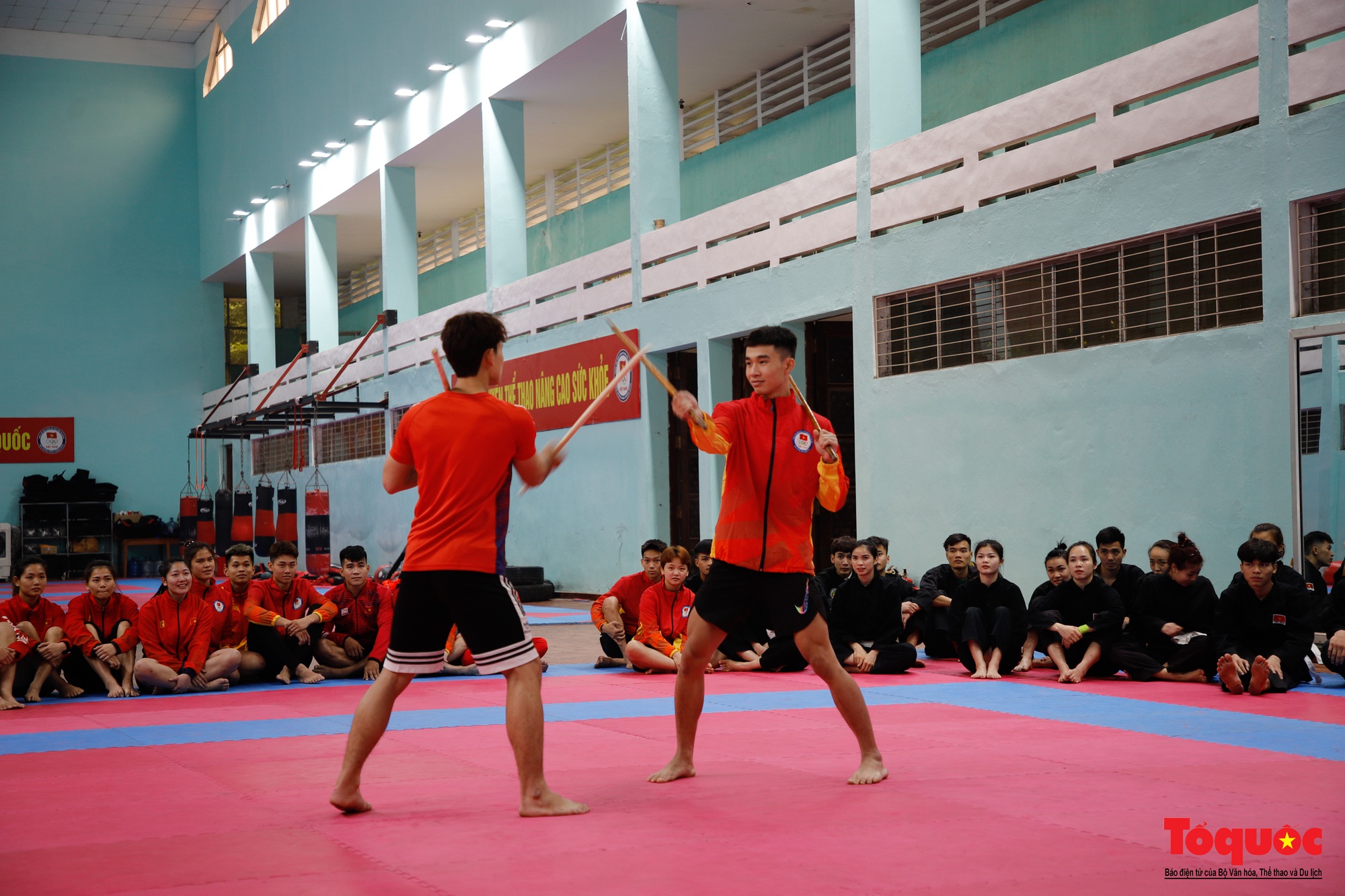 Thứ trưởng Hoàng Đạo Cương yêu cầu đảm bảo các điều kiện tốt nhất cho các vận động viên tham dự SEA Games 32 - Ảnh 4. Thứ trưởng Hoàng Đạo Cương yêu cầu đảm bảo các điều kiện tốt nhất cho các vận động viên tham dự SEA Games 32 - Ảnh 4.