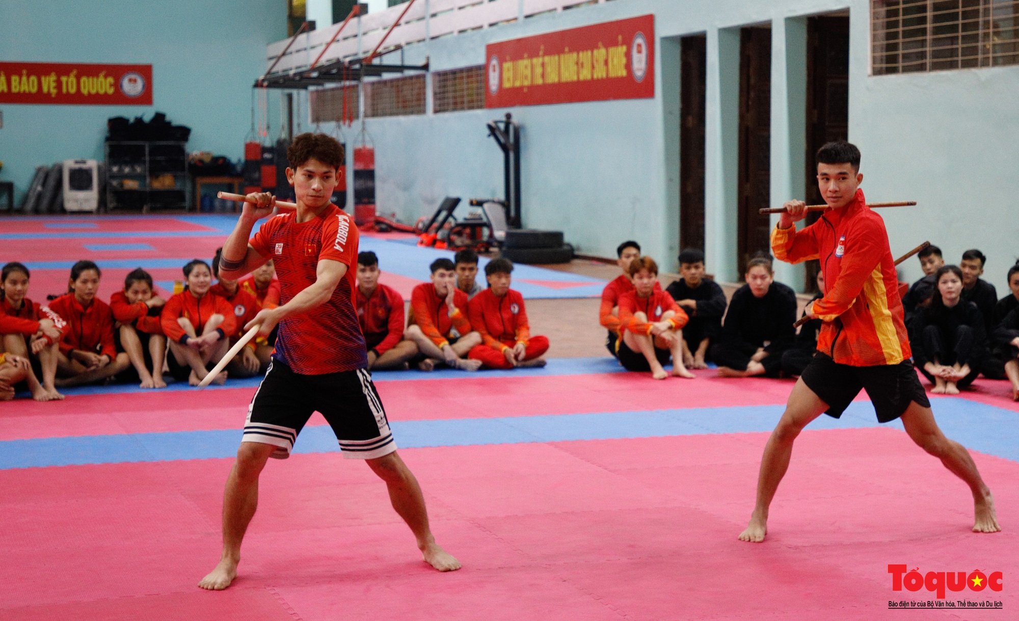 Thứ trưởng Hoàng Đạo Cương yêu cầu đảm bảo các điều kiện tốt nhất cho các vận động viên tham dự SEA Games 32 - Ảnh 16. Thứ trưởng Hoàng Đạo Cương yêu cầu đảm bảo các điều kiện tốt nhất cho các vận động viên tham dự SEA Games 32 - Ảnh 16.