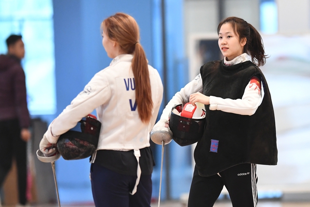 Bên trong khu tập luyện của ĐT đấu kiếm Việt Nam trước SEA Games 32 - Ảnh 4.