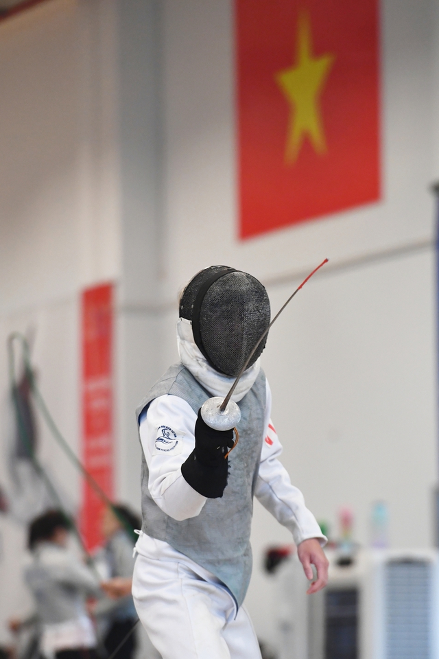 Bên trong khu tập luyện của ĐT đấu kiếm Việt Nam trước SEA Games 32 - Ảnh 11.
