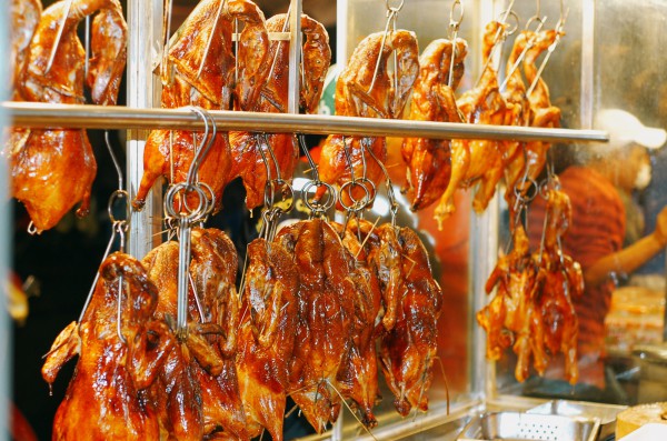 4 giờ sáng ngày 10 tháng Giêng: Người dân TP.HCM xếp hàng vây kín tiệm heo quay, vịt quay mua lễ vật cúng Thần Tài 4 giờ sáng ngày 10 tháng Giêng: Người dân TP.HCM xếp hàng vây kín tiệm heo quay, vịt quay mua lễ vật cúng Thần Tài