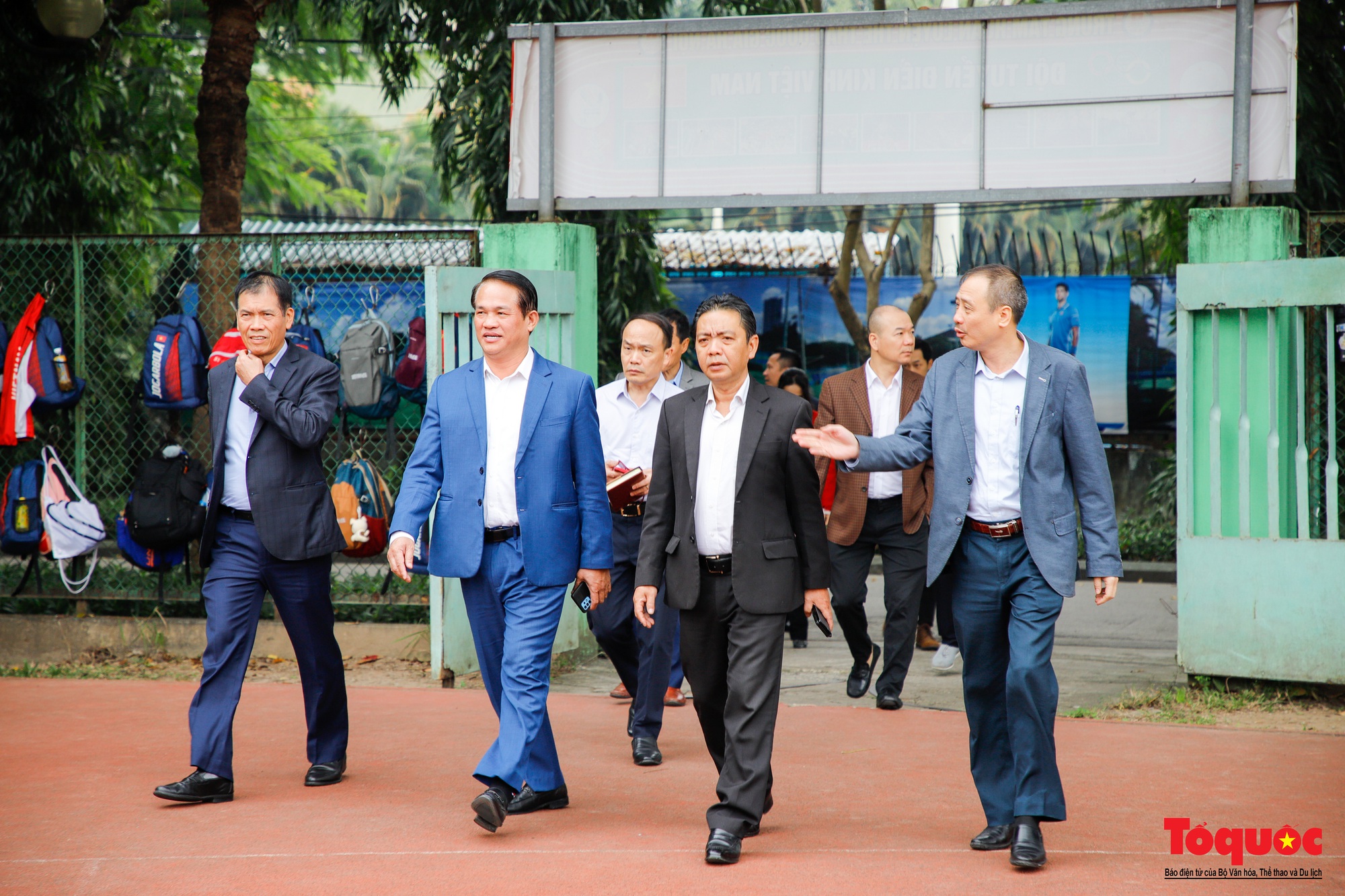 Thứ trưởng Hoàng Đạo Cương yêu cầu đảm bảo các điều kiện tốt nhất cho các vận động viên tham dự SEA Games 32 - Ảnh 1. Thứ trưởng Hoàng Đạo Cương yêu cầu đảm bảo các điều kiện tốt nhất cho các vận động viên tham dự SEA Games 32 - Ảnh 1.
